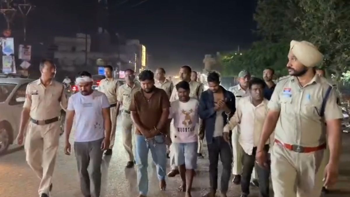 भिलाई के मॉल में गुंडागर्दी! फिल्म देखने आई महिला से छेड़छाड़, पुलिस पर भी किया जानलेवा हमला, 5 आरोपी गिरफ्तार Chhattisgarh crime news