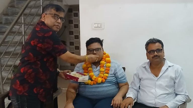 CA Result 2025: अलवर के बकुल गुप्ता ने रचा इतिहास, CA परीक्षा में पहली ही कोशिश में हासिल की AIR-3 रैंक! CA Topper 2025