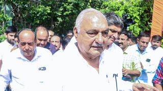 मानेसर लैंड स्कैम में हुड्डा की बढ़ी टेंशन! हाईकोर्ट ने पलटा दांव, अब CBI कोर्ट में होगा 'ट्रायल' NewsTak