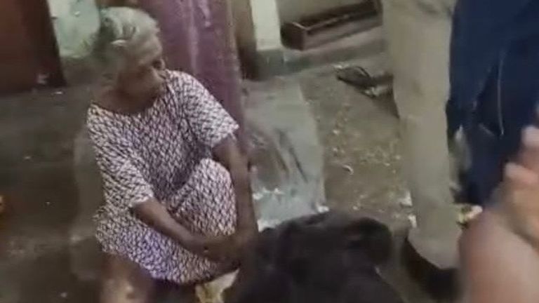 भोपाल: बेटे-बेटी ने 70 साल की मां को ढाई साल तक कमरे में किया कैद, बताई अजीब सी वजह NewsTak