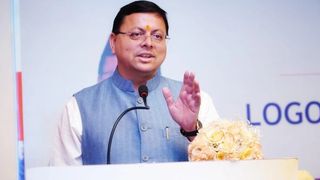 बिहार चुनाव में प्रचार के लिए पहुंचे सीएम धामी! बोले-लालू-गांधी परिवार में भ्रष्टाचार की होड़, विकास वाली BJP को जिताओ! NewsTak