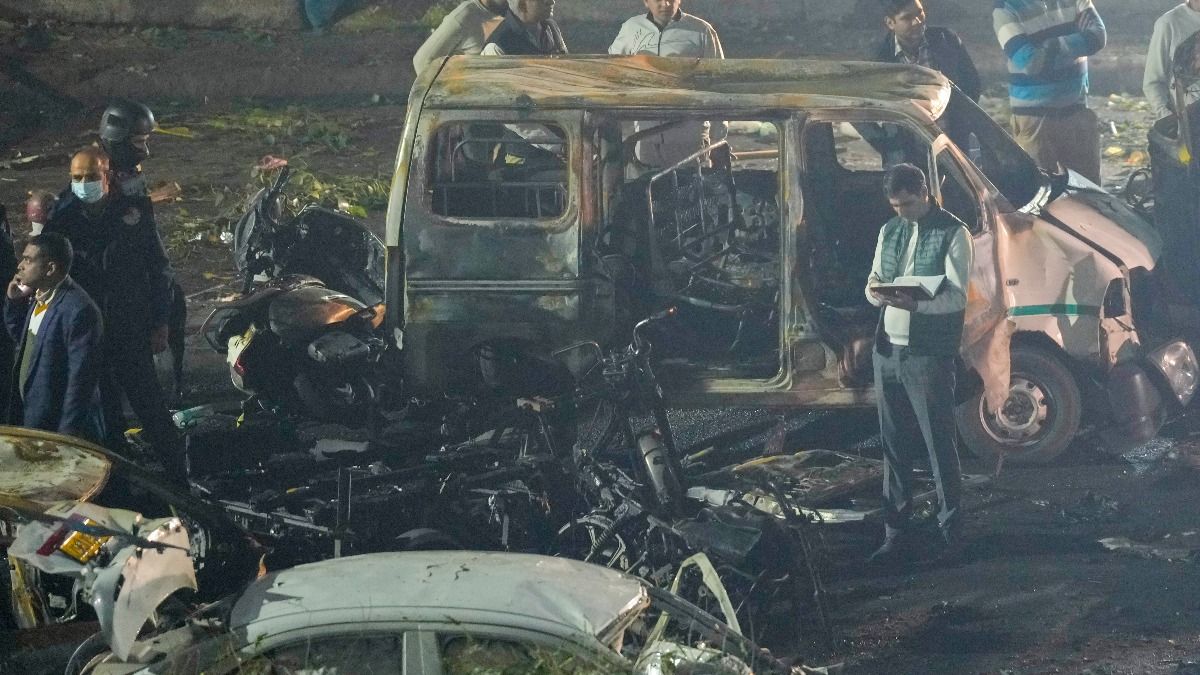  दिल्ली धमाके के बाद कई इलाकों में हाई अलर्ट जारी, जानें क्या है ये, 'Alert' के दौरान होता क्या है 