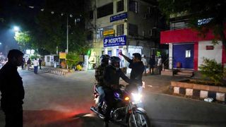 भोपाल में मोबाइल चोरों का आतंक, डिप्टी सीएम के PA को भी नहीं छोड़ा, फिल्मी अंदाज में उड़ा ले गया फोन NewsTak