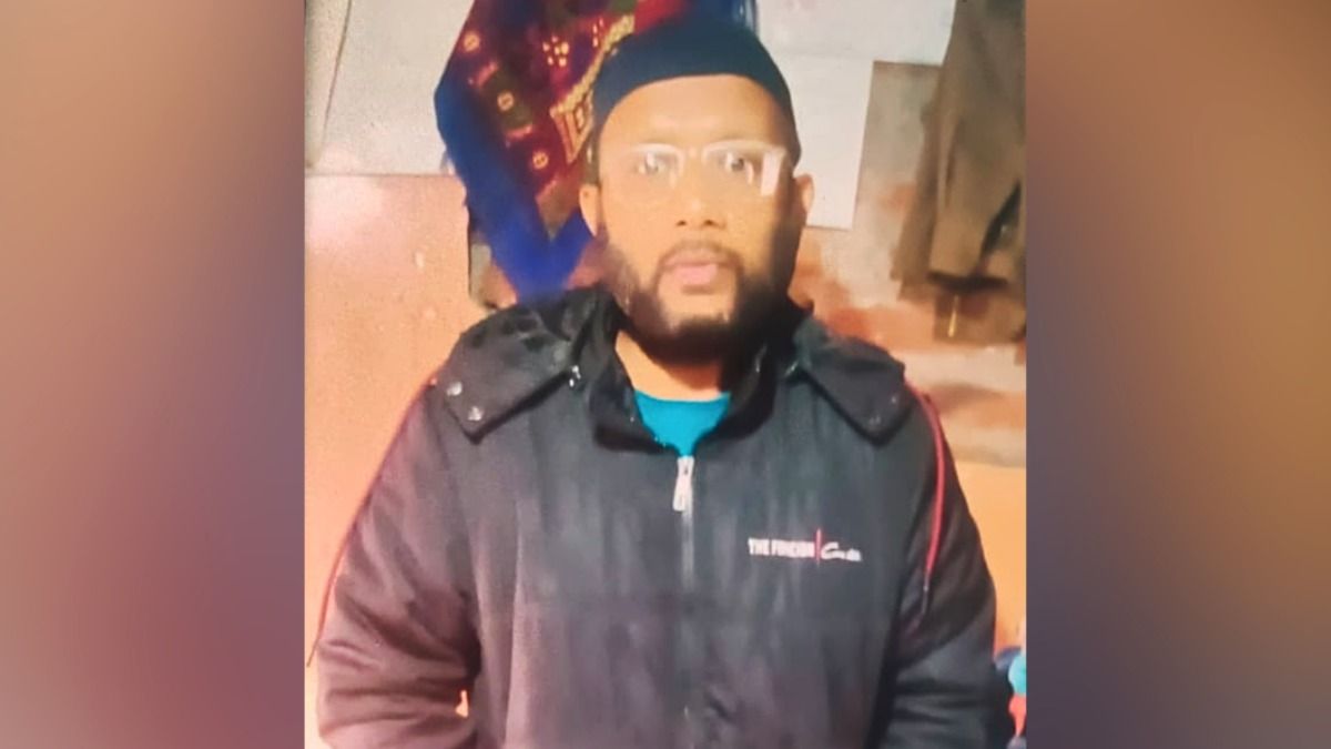 Red Fort Blast: दिल्ली में लाल किले के पास हुए ब्लास्ट के बाद लखनऊ में डॉक्टर परवेज अंसारी के घर से ATS को ये मिला