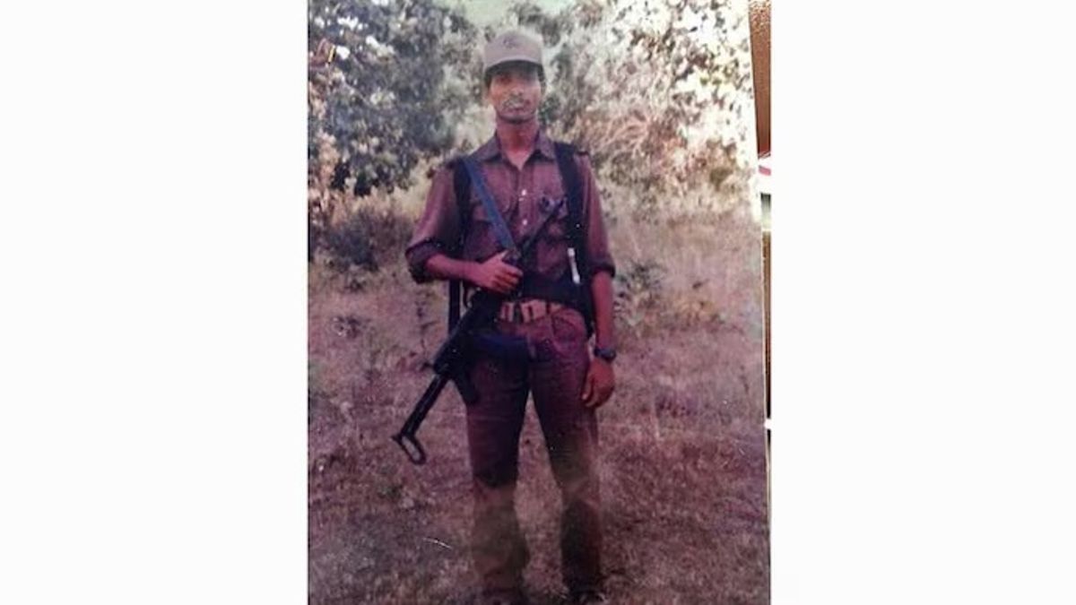 मुठभेड़ में मोस्ट वांटेड नक्सली कमांडर हिडमा ढेर, कई जवानों की हत्या का रह चुका है मास्टरमाइंड, जानें उसके बारे में सबकुछ छत्तीसगढ़ के इस नक्सली का इनकाउंटर