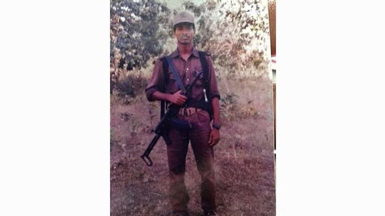 मुठभेड़ में मोस्ट वांटेड नक्सली कमांडर हिडमा ढेर, कई जवानों की हत्या का रह चुका है मास्टरमाइंड, जानें उसके बारे में सबकुछ छत्तीसगढ़ के इस नक्सली का इनकाउंटर