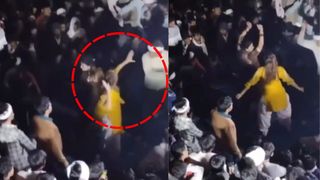 दूल्हे के चाचा की बेशर्मी, नूंह में महिला डांसर ने अश्लील हरकत का जवाब दिया तो जड़ा थप्पड़, वीडियो हुआ वायरल NewsTak