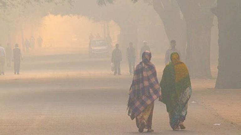 दिल्ली-NCR में जानलेवा हुए प्रदूषण पर सुप्रीम कोर्ट सख्त, नवंबर-दिसंबर में निर्धारित खेल प्रतियोगिताओं को टालने का दिया निर्देश Delhi NCR Pollution