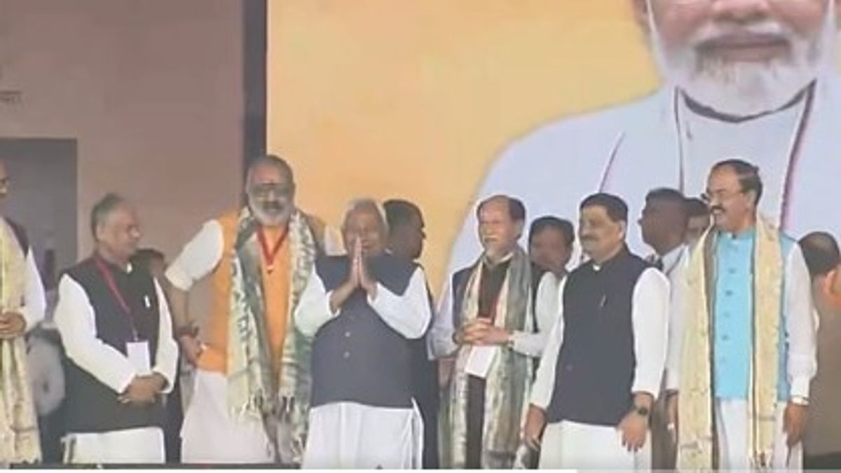 बिहार में नई सरकार का गठन, 10वीं बार CM बने नीतीश कुमार, ये 26 नेता भी ले रहे मंत्री पद की शपथ! NewsTak