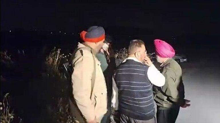 लुधियाना हाईवे पर पुलिस-आतंकियों की बीच मुठभेड़, बब्बर खालसा मॉड्यूल के दो संदिग्ध घायल लुधियाना में पुलिस और आतंकियों के बीच एनकाउंटर की खबर है (Photo: Screengrab)