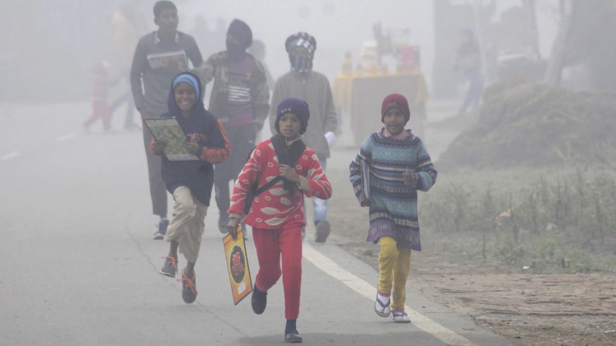 Bihar Weather Update: बिहार में सर्दी का कहर, 5 डिग्री सेल्सियस तक लुढ़क सकता है पारा, जानें अपने इलाके का हाल UP Weather