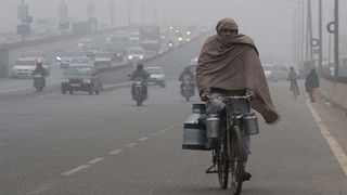 Bihar Weather Update: बिहार में ठंड ने दी दस्तक, अगले 48 घंटों में 1-3 डिग्री तक गिर सकता है पारा, जानें 26 नवंबर का वेदर रिपोर्ट कार्ड NewsTak