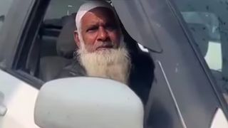 'जय श्री राम' बोलो नहीं तो...ताजमहल के पास कार चालक से बदसलूकी, वीडियो वायरल NewsTak