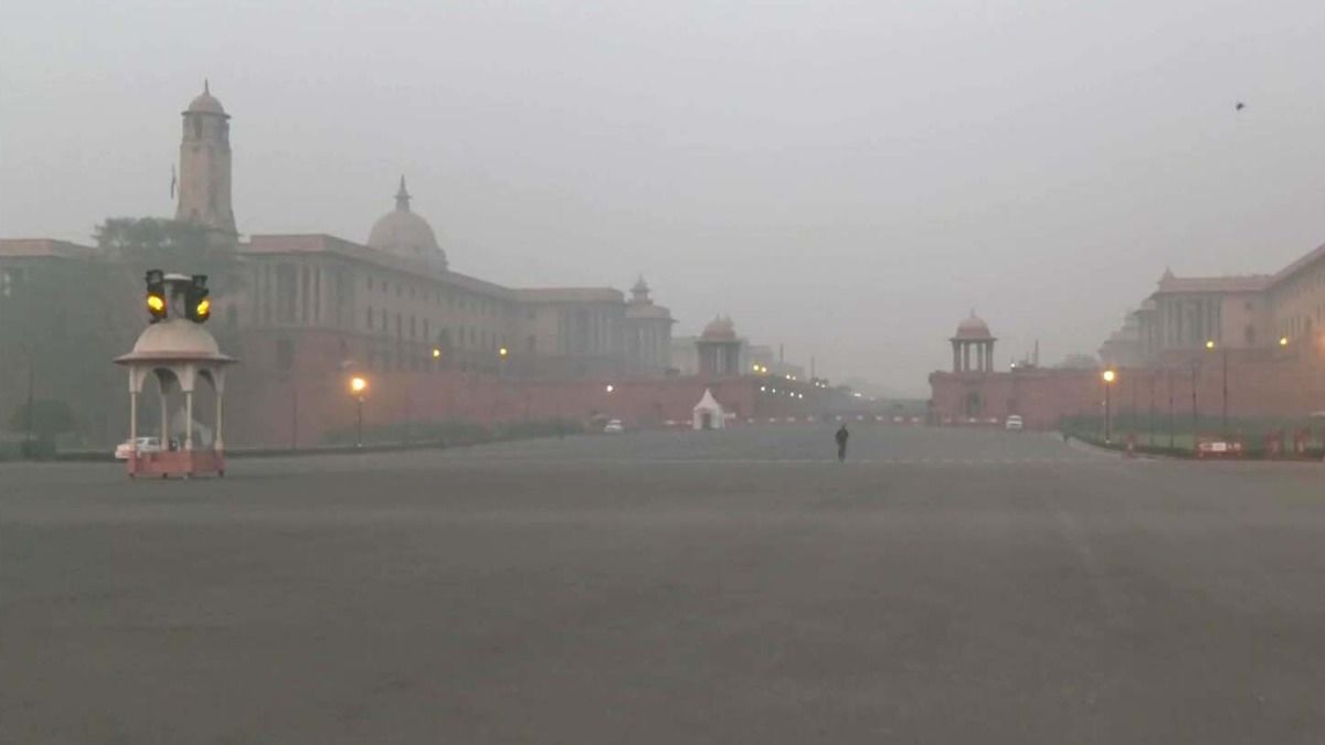Delhi Weather Update: दिल्ली में बढ़ी ठंड, 27 नवंबर को रहेगा कोहरा और ठंडी हवाओं का असर, AQI 300 पार Delhi Weather Today