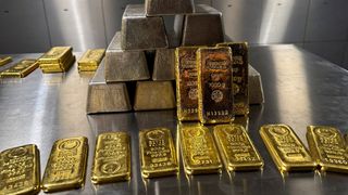 Gold-Silver Price Update: अभी नहीं थमने वाला है सोने का भाव! Goldman Sachs के सर्वे में सामने आई चौंकाने वाली बात NewsTak