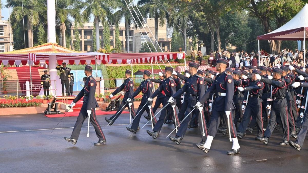टैक्सी ड्राइवर के बेटे दीपक कांडपाल ने रचा इतिहास! NDA पास कर सेना में बने बड़े अफसर deepak-kandpal-bageshwar
