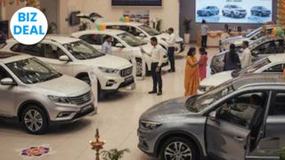 Biz Deal: दिसंबर में SUV खरीदने का बढ़िया मौका! इन कारों पर मिल रही 3 लाख तक की बंपर छूट NewsTak