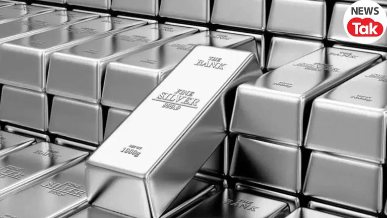 Gold Silver Price Update: सोने के बाद चांदी के भाव में भी दिखा उछाल, दिसंबर अंत तक 2 लाख पार जा सकता है दाम! एक्सपर्ट्स ने बताई वजह Gold Silver Price Update
