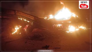 कर्नाटक में भीषण सड़क हादसा: डिवाइडर फांदकर लॉरी ने बस को मारी टक्कर, 9 यात्री जिंदा जले NewsTak