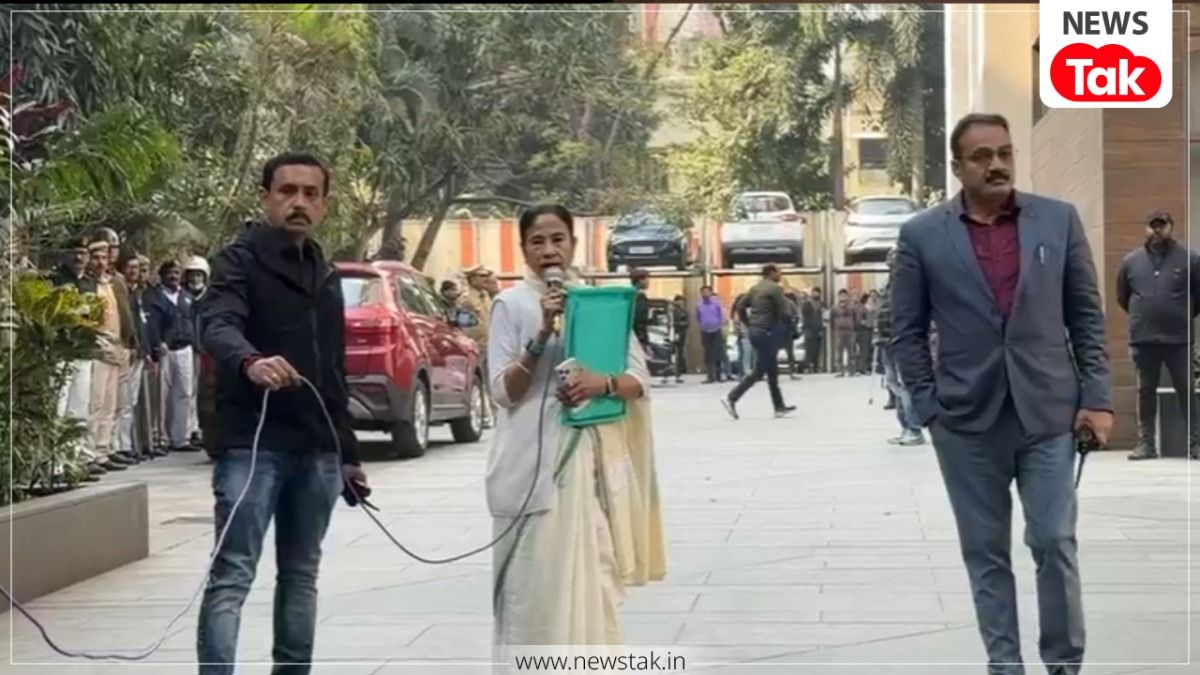 TMC के आईटी सेल के इंचार्ज प्रतीक जैन के घर ED की रेड, ममता बनर्जी का आरोप- 'चुनाव की तैयारियों से जुड़े डॉक्यूमेंट्स लेने आए थे' ED raid Kolkata