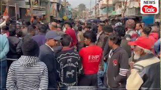 इंदौर में दूषित पानी का कहर: 27वीं मौत के बाद सड़क पर उतरा गुस्सा, शव रखकर चक्काजाम, न्याय की गुहार NewsTak