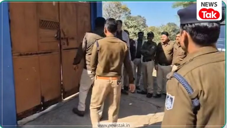 MP News: ड्रग फैक्ट्री में क्या कर रही थी पुलिस की वर्दी? सब-इंस्पेक्टर की ID मिलने से मचा हड़कंप मध्यप्रदेश न्यूज