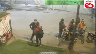 नोएडा के पॉश सेक्टर-18 मार्केट में दबंगई: महिला के रेस्टोरेंट के बाहर रोज 'गंदी हरकत' करते हैं रईसजादे, CCTV में कैद हुई शर्मनाक करतूत NewsTak