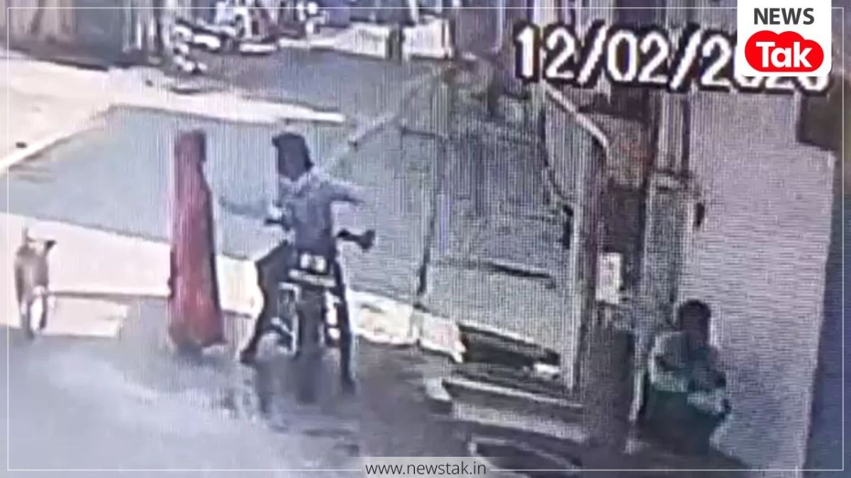 झांसी: बुआ कहकर छुए पैर, फिर यूं 60 हजार के जेवर लेकर फरार हुआ बदमाश, CCTV में कैद वारदात Jhansi Crime