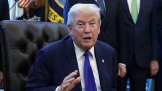 भारत को ट्रंप का बड़ा झटका: सोलर प्रोडक्ट्स पर अमेरिका ने लगाया 126% भारी टैक्स! NewsTak