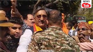 UGC के नए नियमों के खिलाफ दिल्ली में हल्लाबोल! ग्वालियर के वरिष्ठ वकील अनिल मिश्रा हिरासत में, सवर्ण समाज का मोदी सरकार के खिलाफ प्रदर्शन NewsTak