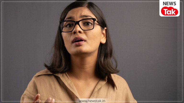 'यूपी में का बा' गाने से मशहूर लोक गायिका नेहा सिंह राठौर को सुप्रीम कोर्ट से मिली अग्रिम जमानत, जानें क्या है पूरा मामला NewsTak