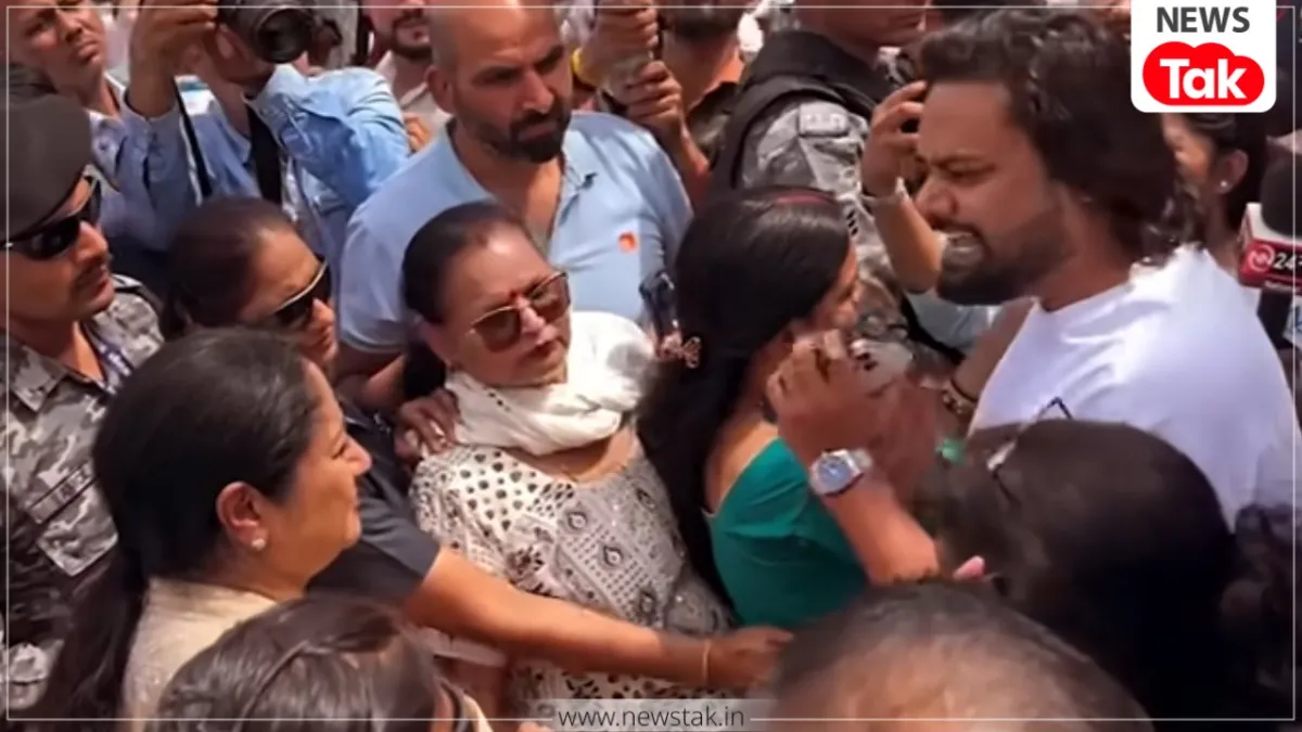 Delhi CM Viral Video