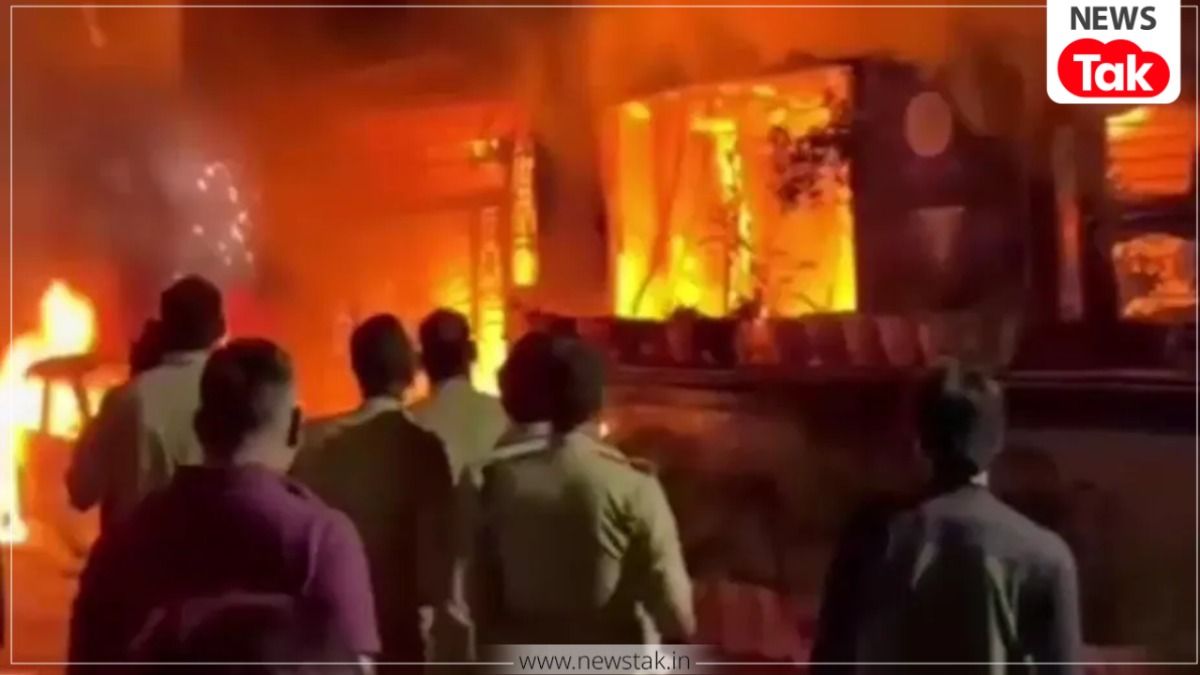 इंदौर में काल बनी EV कार की चार्जिंग! कारोबारी के घर में भीषण आग से 8 की मौत, जानिए इनसाइड स्टोरी Indore Fire Incident