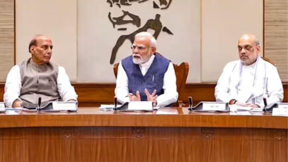 तेल, बिजली और खाद की किल्लत रोकने के लिए अलर्ट हुई सरकार! PM मोदी ने बुलाई हाई-लेवल मीटिंग, क्या होंगे फैसले! NewsTak