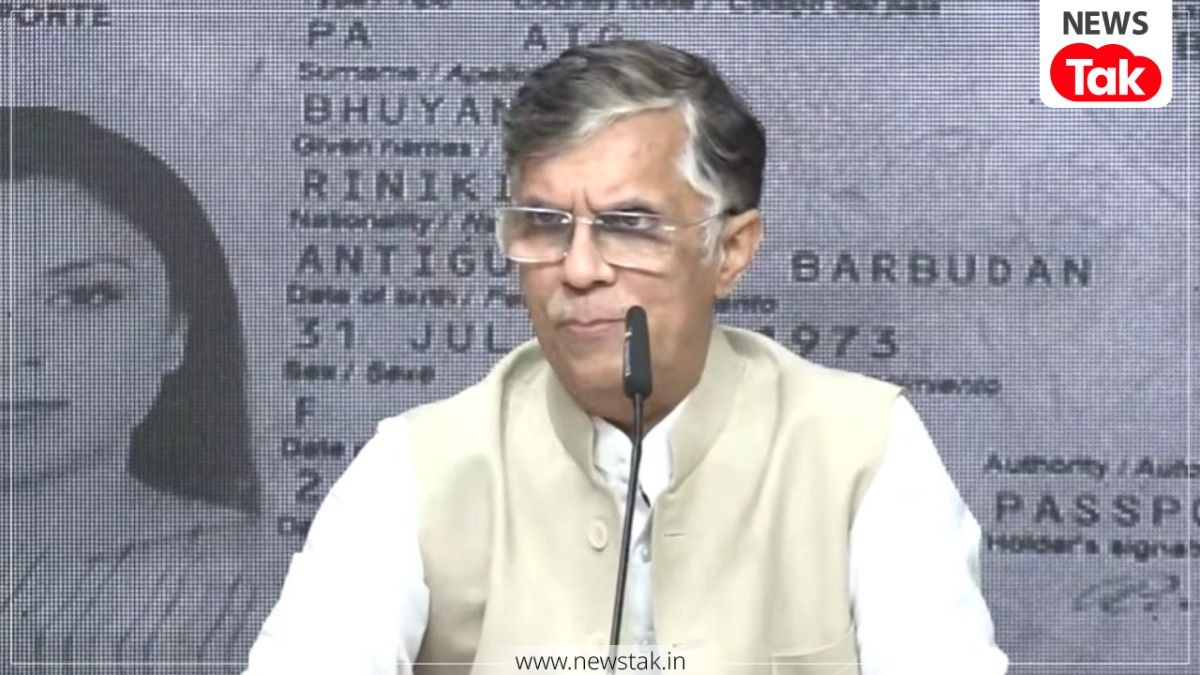 Assam Police arrive at Congress leader Pawan Khera's residence.