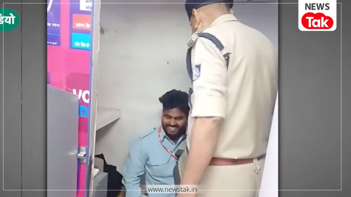 MP: ATM में चादर ओढ़कर चैन की नींद सो रहा था गार्ड, अचानक पहुंचे दरोगा जी और फिर जो हुआ... Video वायरल MP