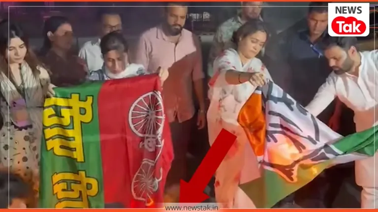 अपर्णा यादव ने सड़क पर जलाया सपा का झंडा, Akhilesh Yadav की तस्वीर जलकर राख! बोलीं... समाजवादी पार्टी