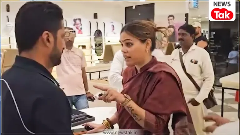 मुंबई: लेंसकार्ट शोरूम में हिंदू संगठनों का हंगामा, अल्पसंख्यक नेता नाजिया इलाही खान ने मैनेजर को जमकर लताड़ा, देखें वीडियो Nazia Elahi Khan protest Video