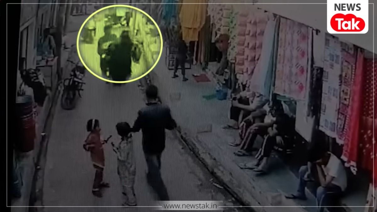 UP: बुर्का पहनी महिला को पहले सुनसान गली में घसीटा, मारपीट की और उसके बाद, सीसीटीवी में कैद हुई मंजीत की करतूत शामली न्यूज