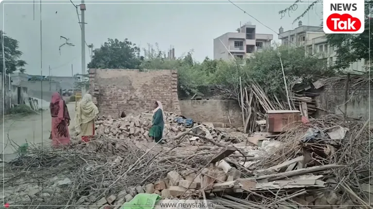 दिल्ली में भारी पुलिस बल के बीच गरजा बुलडोजर, कई नई इमारतें जमींदोज, जानें क्या है पूरा मामला दिल्ली में गरजा बुलडोजर