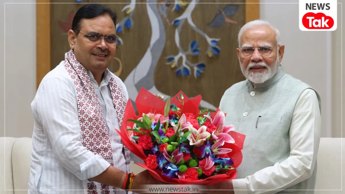 प्रधानमंत्री नरेंद्र मोदी के साथ सीएम भजन लाल शर्मा