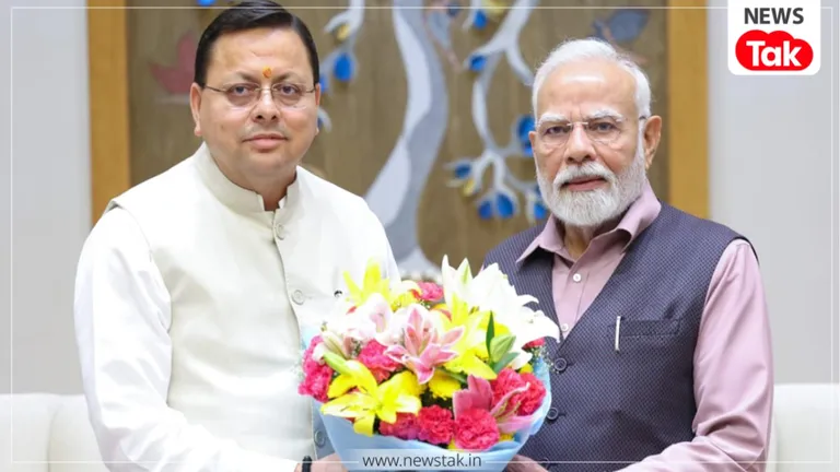 कांग्रेस के समय में योजनाएं कागजों पर बनती थीं, मोदी सरकार में योजनाएं जमीन पर उतरती हैं- मुख्यमंत्री धामी प्रधानमंत्री नरेंद्र मोदी के साथ उत्तराखंड के मुख्यमंत्री पुष्कर सिंह धामी (फोटो: ANI)