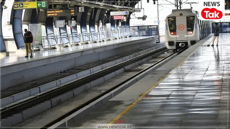 Delhi Metro Solar Plan: सूरज की रोशनी से दौड़ रही दिल्ली मेट्रो, Phase-4 के लिए DMRC ने बनाया यह मेगा प्लान Delhi Metro News