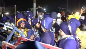 nihang-sikhs-25433116-16x9.png NewsTak