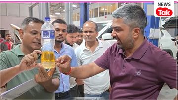 "Car and bike owners are in tears... you have ruined the country"—Manish Kashyap lashed out at Nitin Gadkari while holding a bottle of E20 petrol. NewsTak