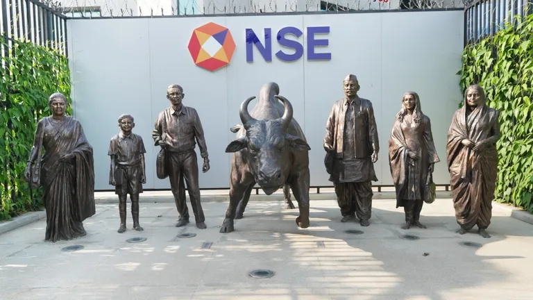 NSE ने बनाया नया रिकॉर्ड, Crude Oil Options में एक दिन में ₹2,006 करोड़ का प्रीमियम टर्नओवर NewsTak