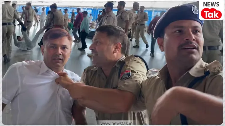 आगरा: रेलवे के दो विभागों के बीच हाथपाई! RPF के 4 जवान ने डिप्टी अधीक्षक के साथ की हैरान करने वाली हरकत, सामने आई वजह RPF जवानों और रेल अधिकारी के बीच हाथापाई