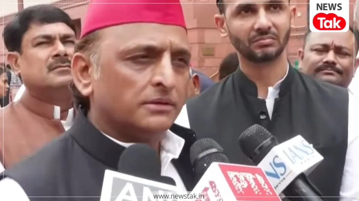 लाठीचार्ज के बाद भड़के अखिलेश यादव