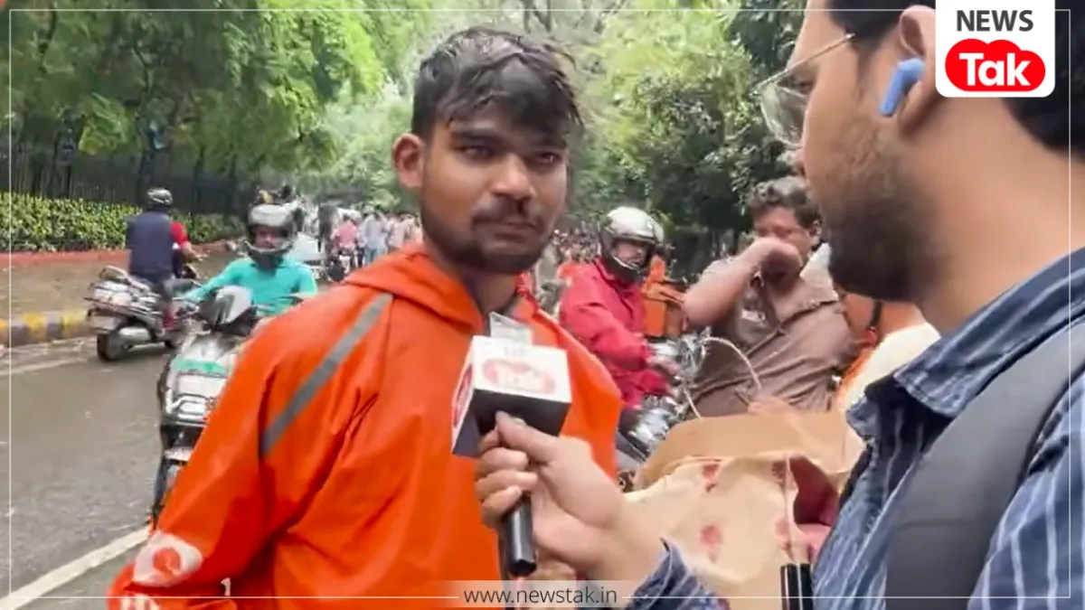 दिल्ली धरना स्थल के बाहर लगी डिलीवरी बॉयज की लंबी लाइन