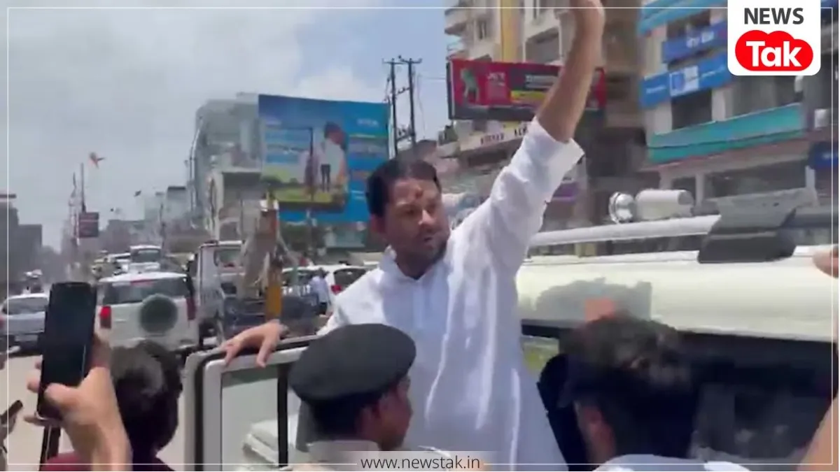 छात्र प्रदर्शन में पहुंचे तेज प्रताप यादव